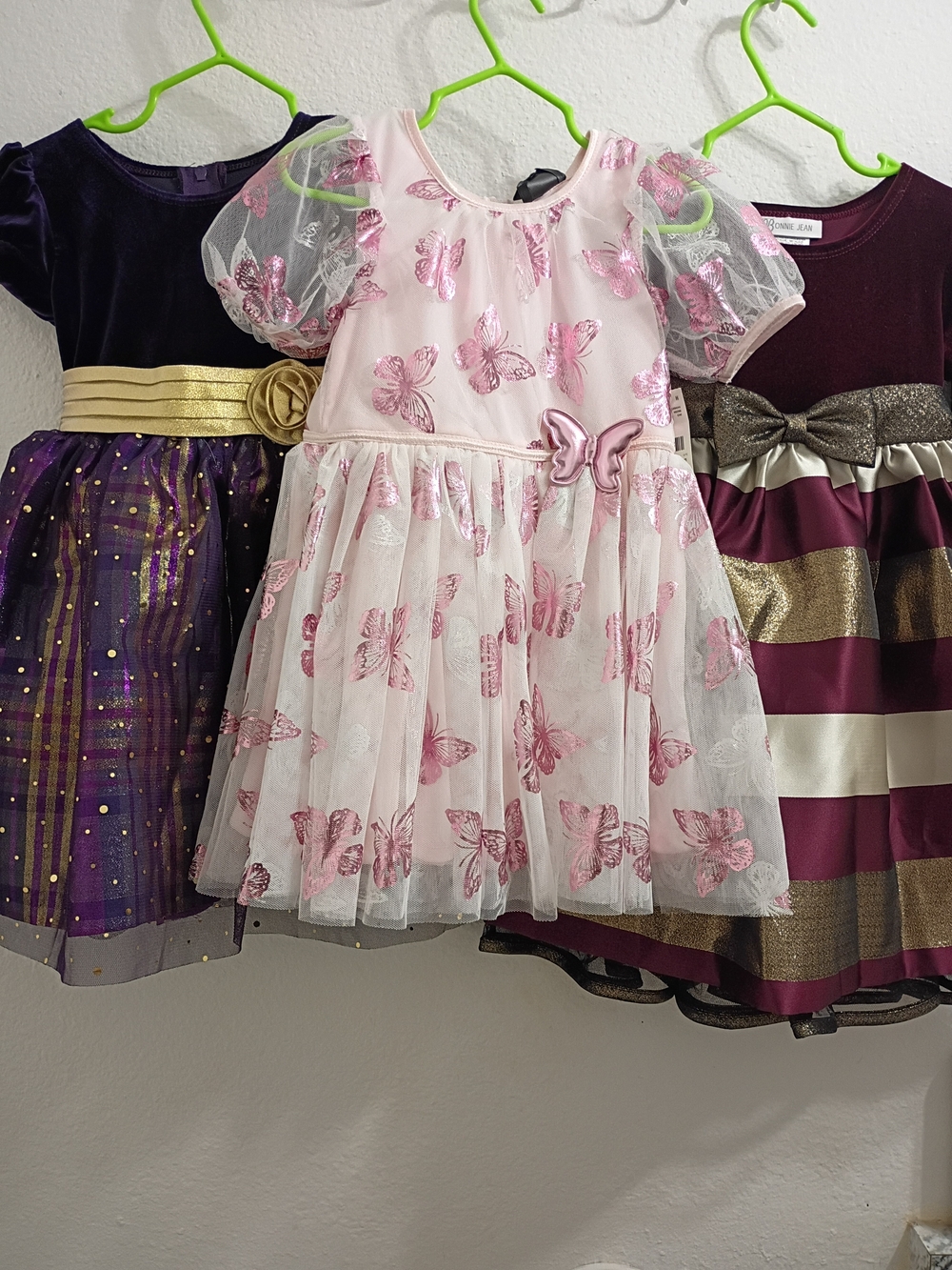 Three Beautiful Girls Shimmer Dresses(3T)